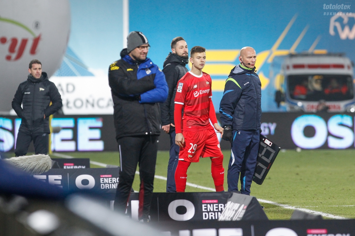 zukowski_debiut_16_12_2017_2.jpg zukowski_debiut_16_12_2017_2.jpg