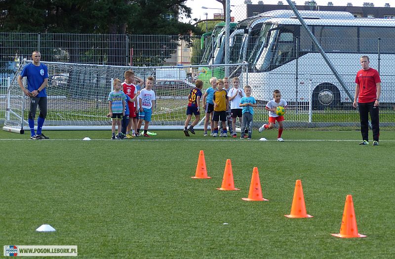 szkolka_trening_6_09_2016_800px.jpg szkolka_trening_6_09_2016_800px.jpg