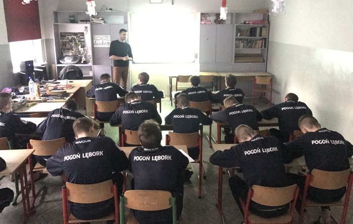b_musula_oboz_zima_2019_szalek_12_02_2019_700px_02.jpg b_musula_oboz_zima_2019_szalek_12_02_2019_700px_02.jpg