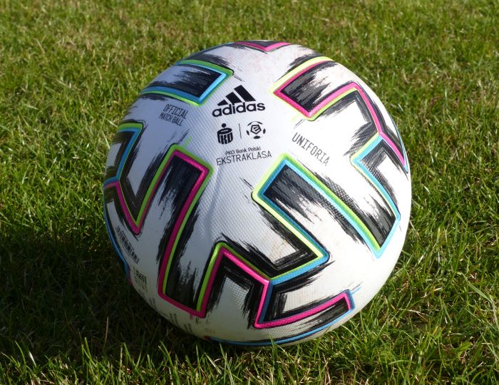 pilka_adidas_2020_700px.jpg pilka_adidas_2020_700px.jpg