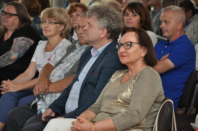 promocja_ksiazki_o_poogni_6_06_2018_800px_08.jpg promocja_ksiazki_o_poogni_6_06_2018_800px_08.jpg