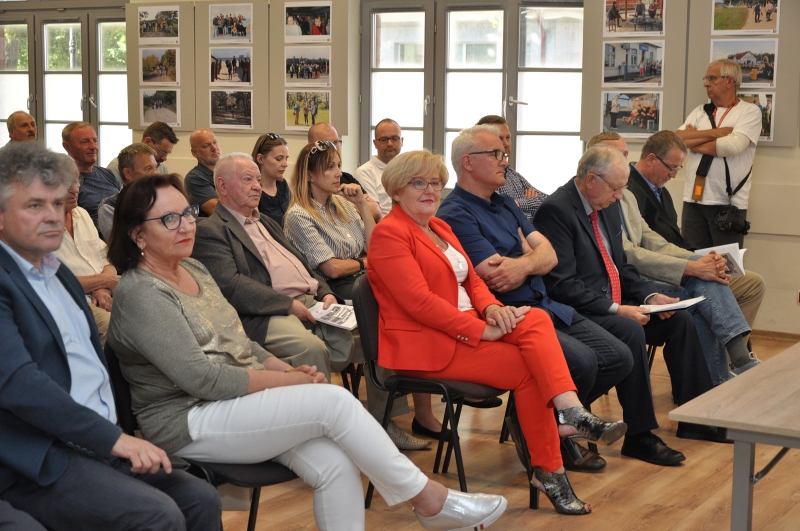promocja_ksiazki_o_poogni_6_06_2018_800px_14.jpg promocja_ksiazki_o_poogni_6_06_2018_800px_14.jpg