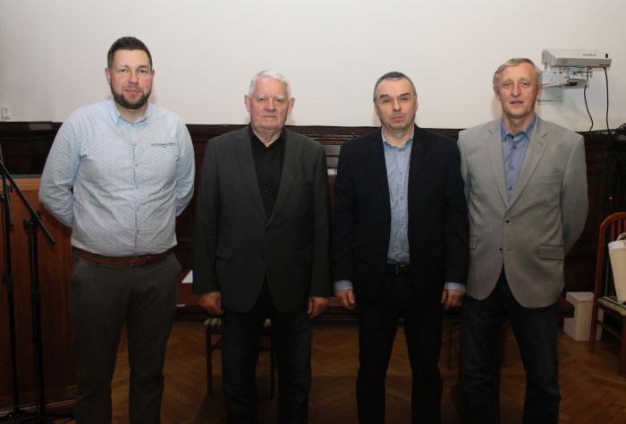 walne_18_12_2019_zarzad_700px.jpg walne_18_12_2019_zarzad_700px.jpg