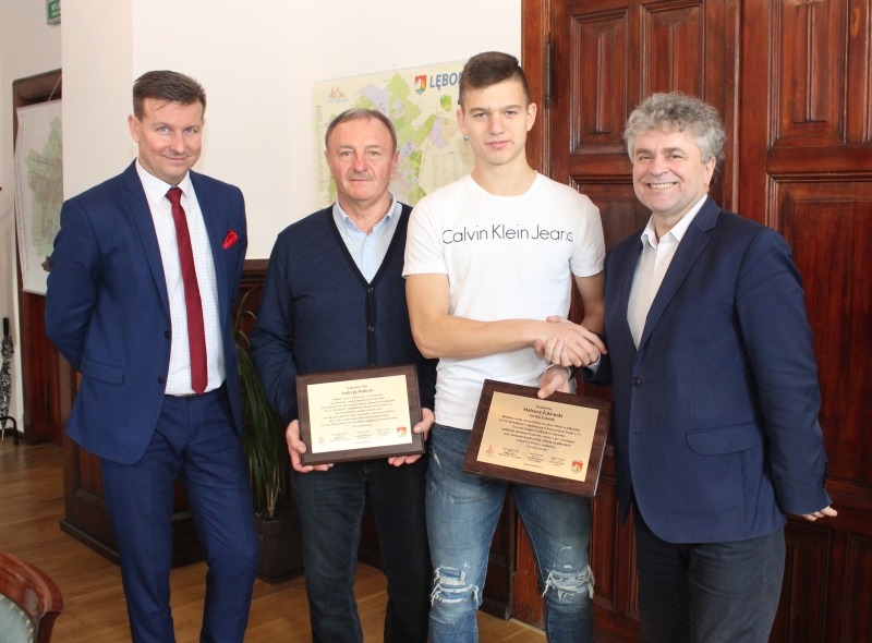 zuku_malecki_22_12_2017_u_bm_800px_09.jpg zuku_malecki_22_12_2017_u_bm_800px_09.jpg